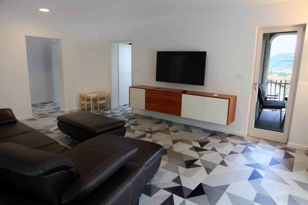 Villa Uma Изола Екстериор снимка
