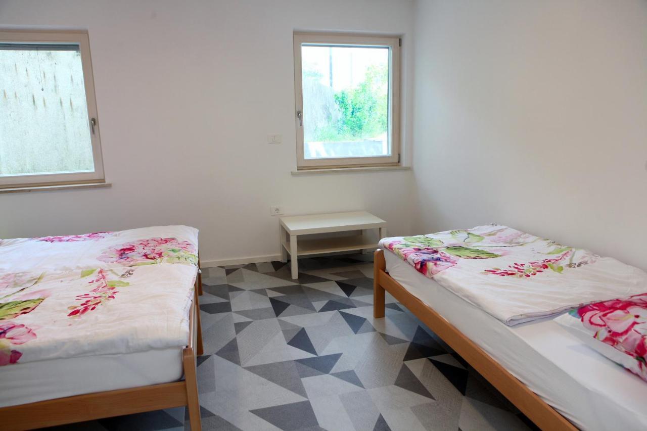 Villa Uma Изола Екстериор снимка